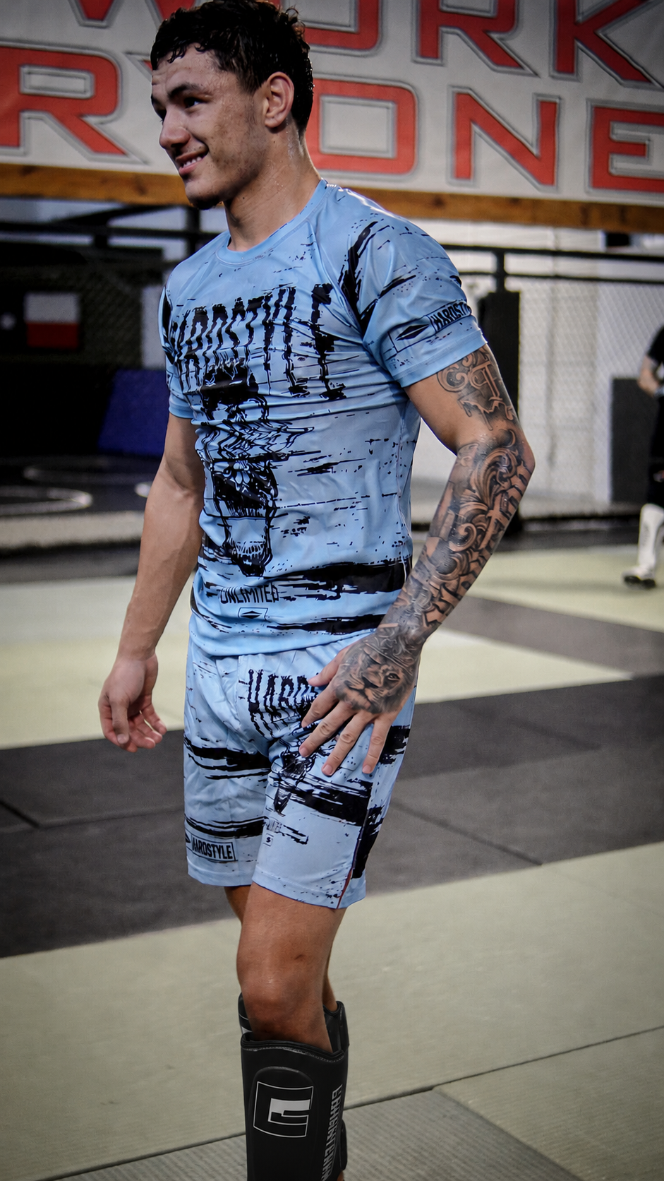 GLITCH | BLUE | RASH GUARD