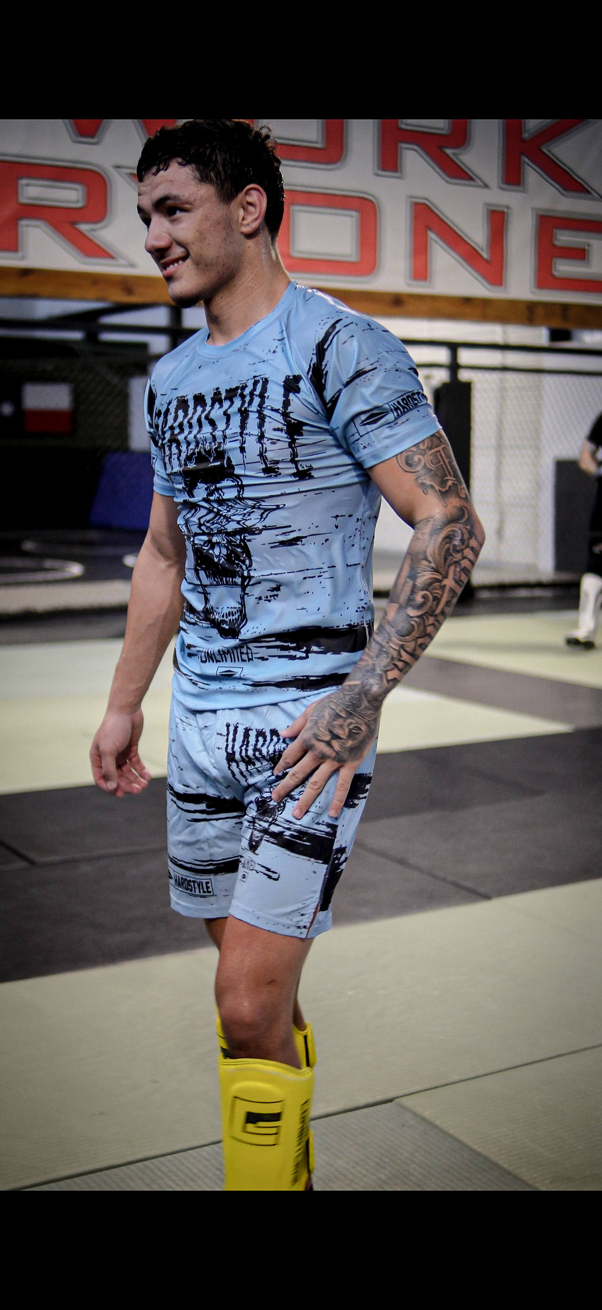 GLITCH | BLUE | RASH GUARD