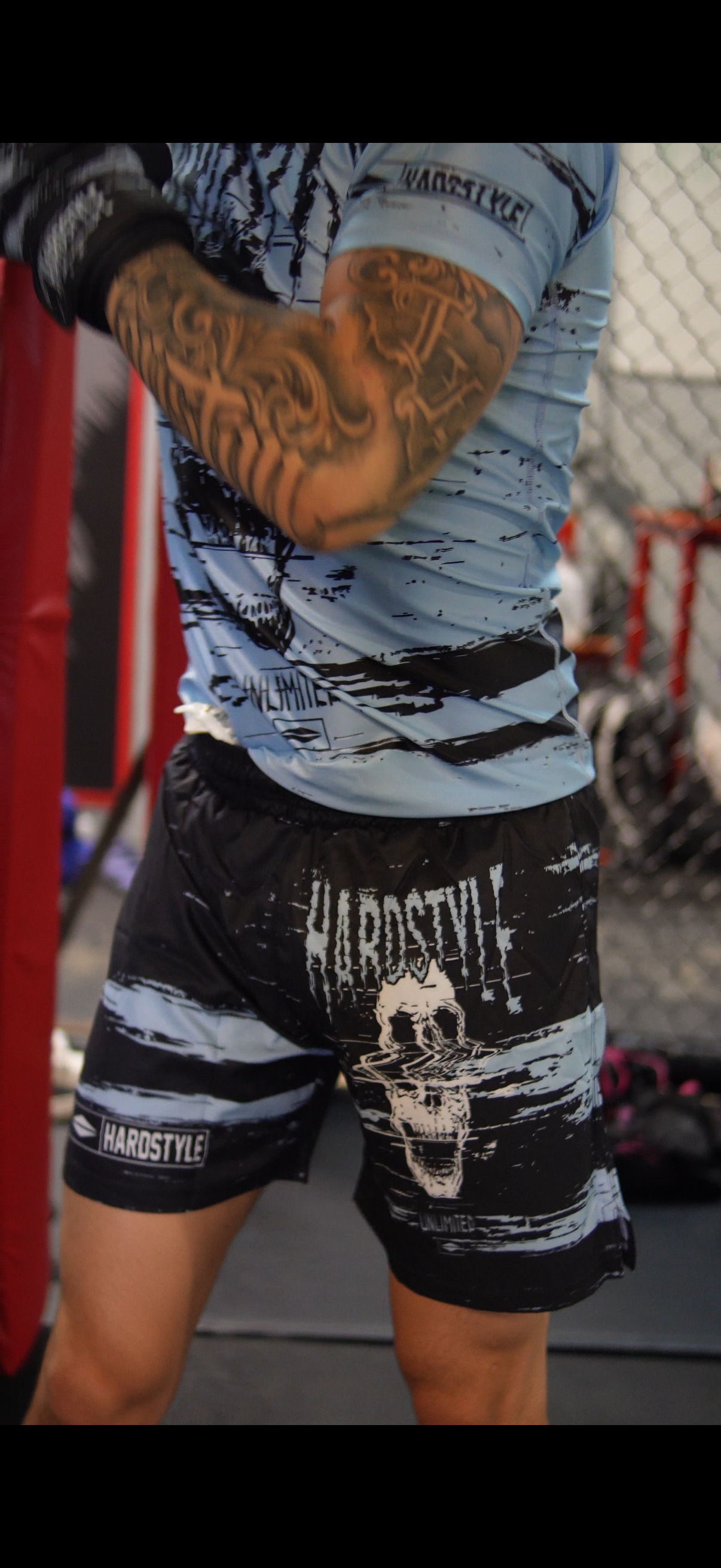 GLITCH | BLACK | SHORTS
