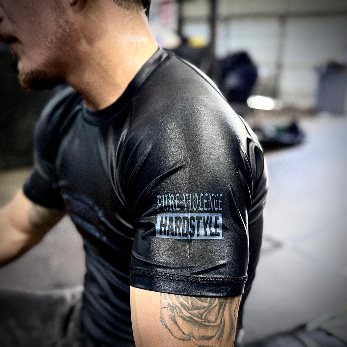 VIRTUTE ET ARMIS RASH GUARD