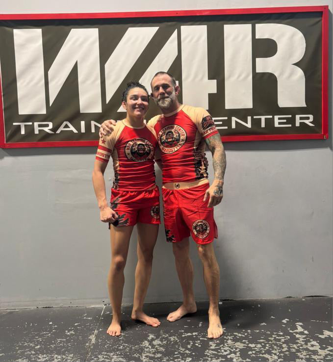 WAR Training Center x Hardstyle Complete Kit + T-shirt - PRE-ORDER