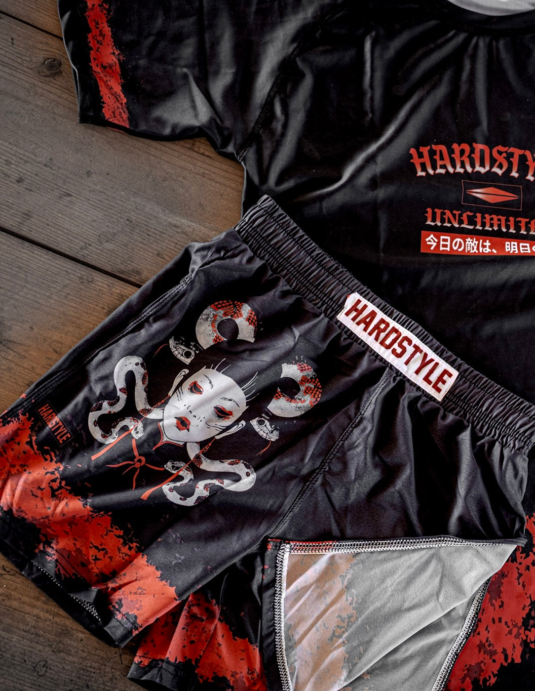 NURE-ONNA GLADIATOR SHORTS